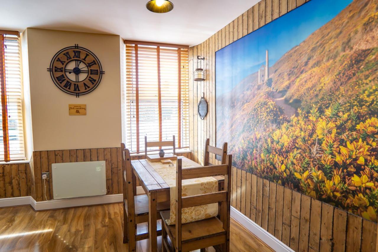 Cornish Tin Mine Themed Apartment 圣奥斯特尔 外观 照片